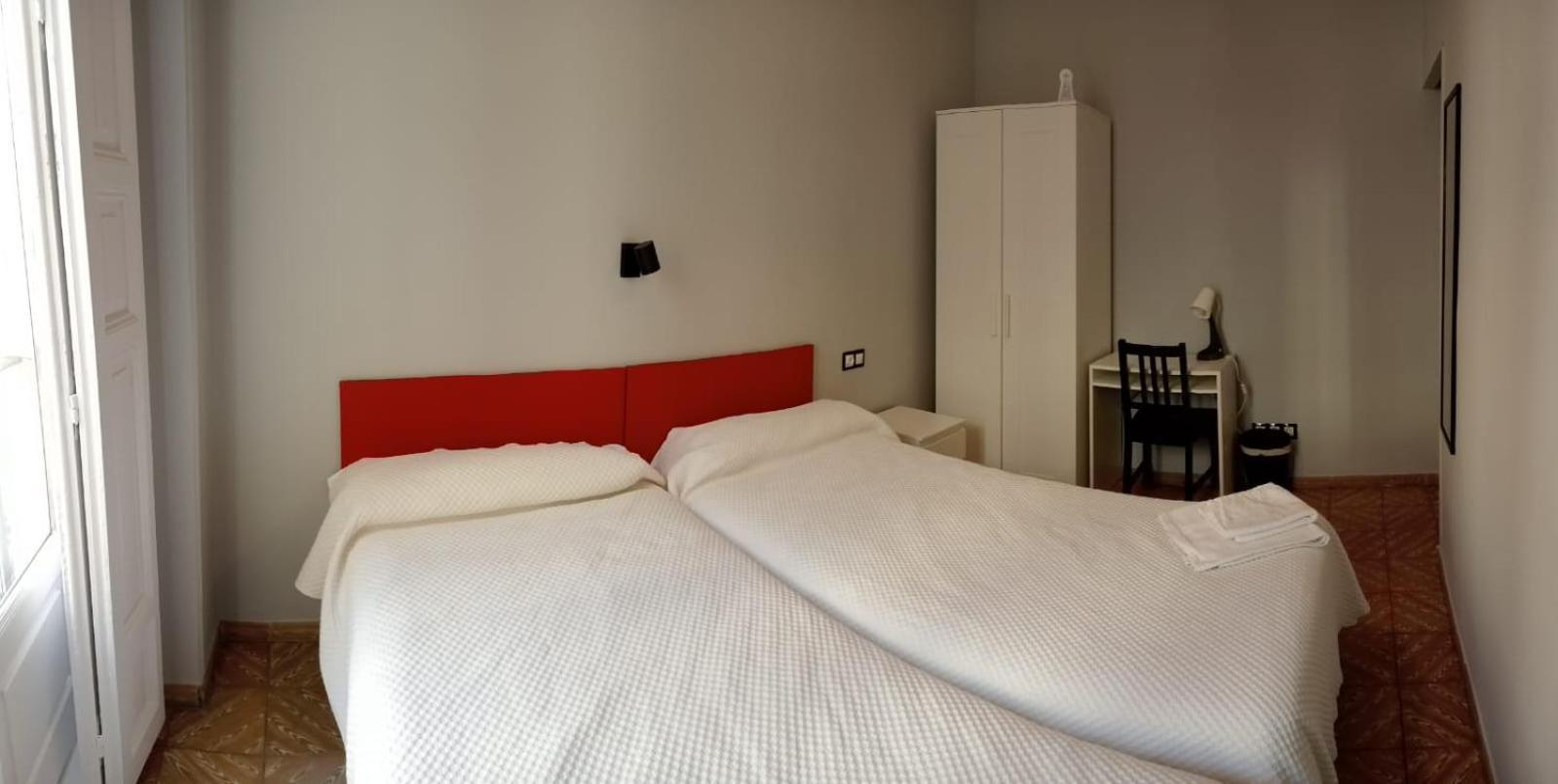 Hostal Yolanda Madrid Ngoại thất bức ảnh