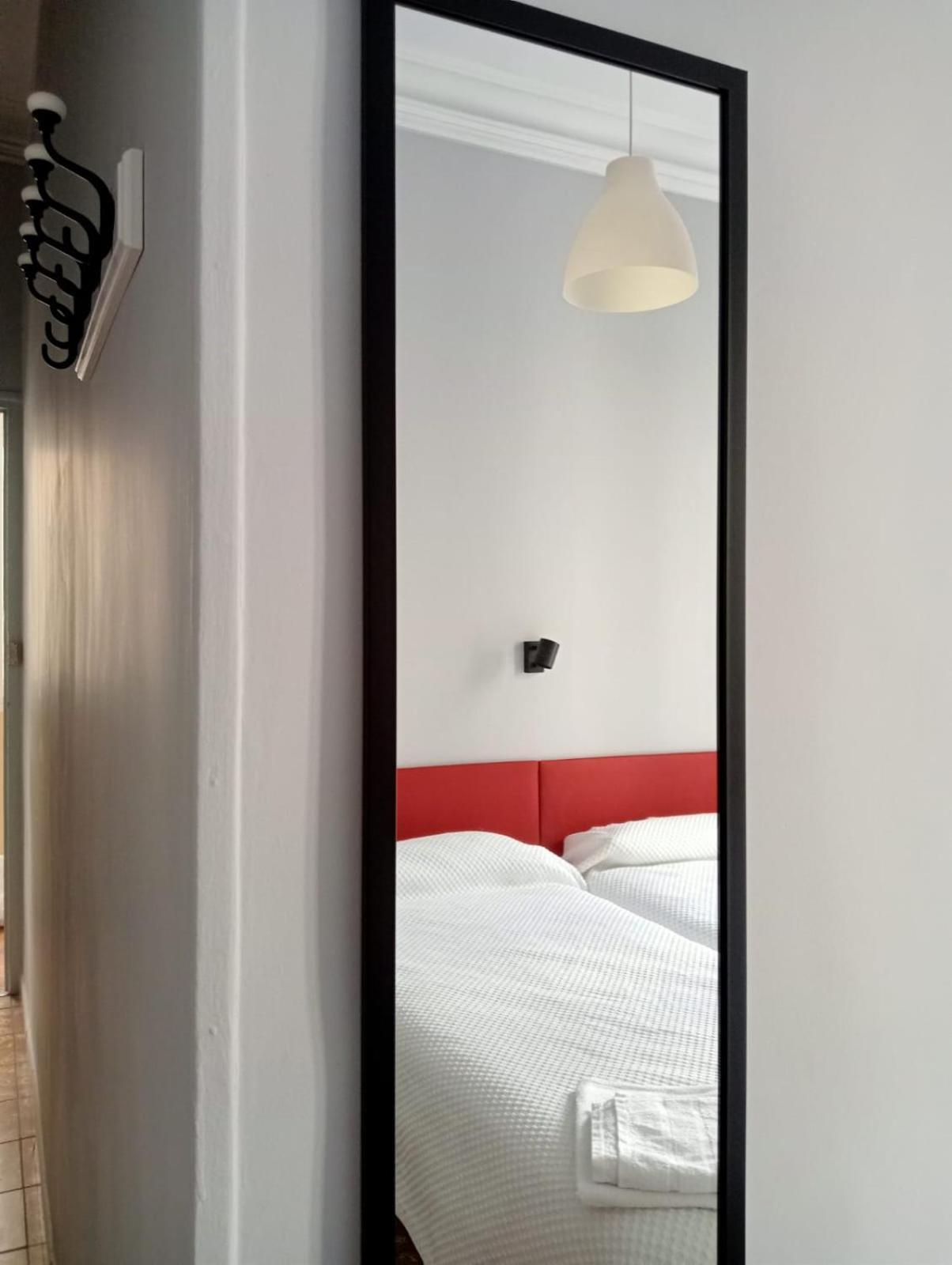 Hostal Yolanda Madrid Ngoại thất bức ảnh